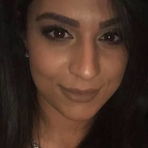 Meet your Posher, Dania